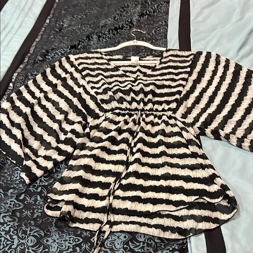Black and White Striped Blouse, size large - Picture 1 of 8
